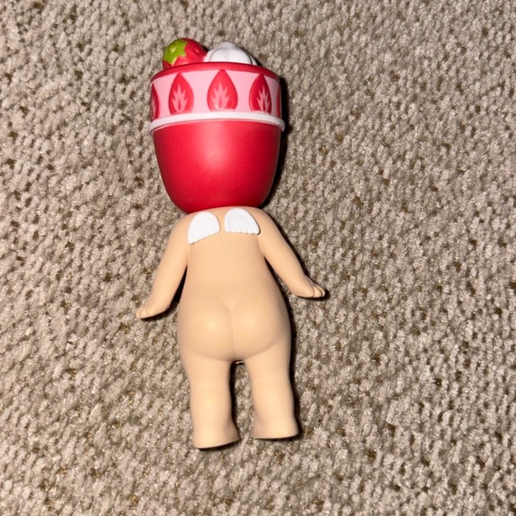 Sonny Angel Strawberry Shortcake - Picture 2 of 2